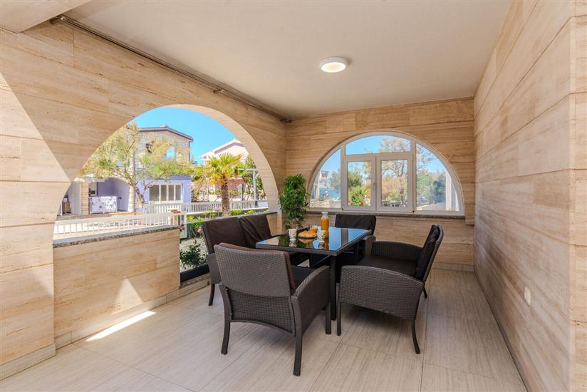 Apartment A1, for 6 persons