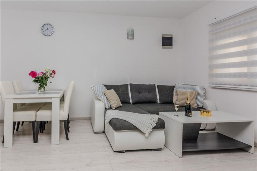 Apartment A1, for 6 persons