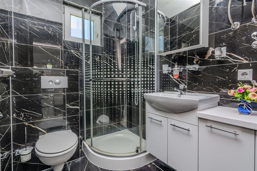 Apartment A1, for 6 persons