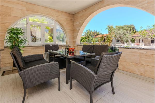 Apartment A2, for 6 persons