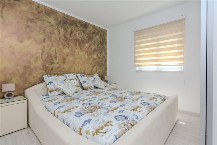 Apartment A2, for 6 persons