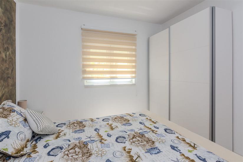 Apartment A2, for 6 persons