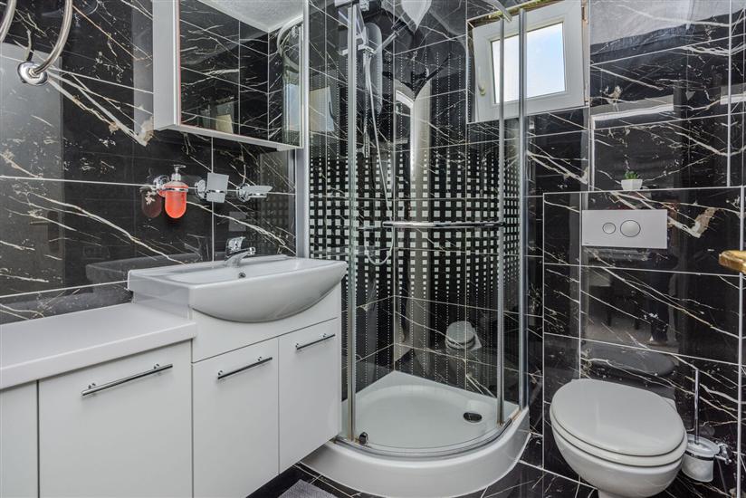 Apartment A2, for 6 persons