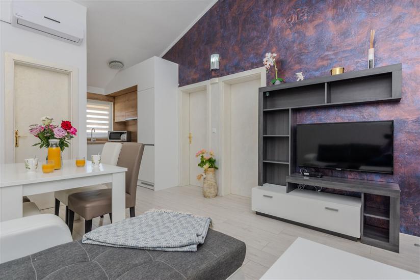 Apartment A4, for 6 persons