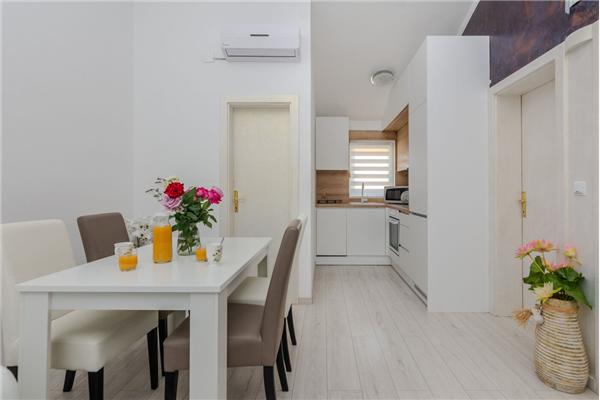 Apartment A4, for 6 persons