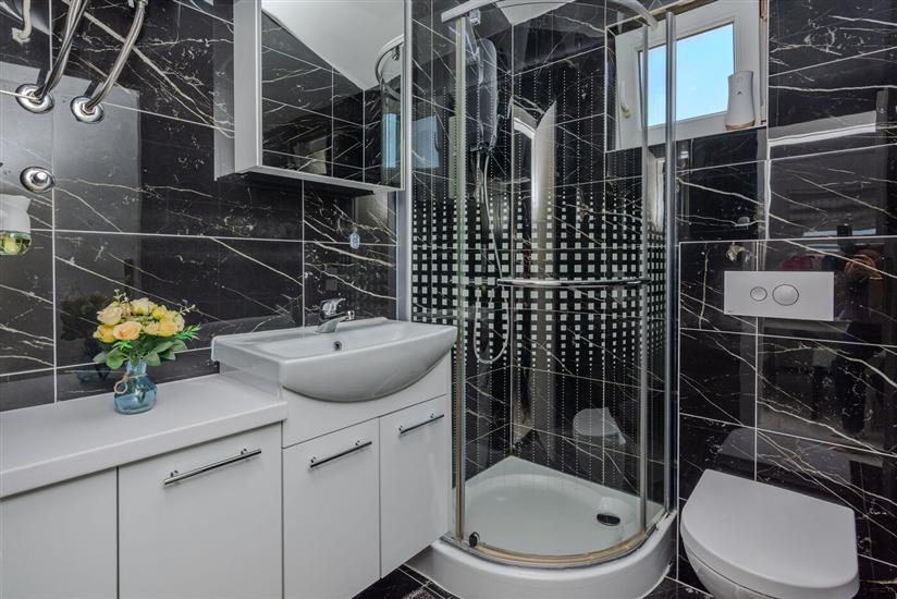 Apartment A4, for 6 persons