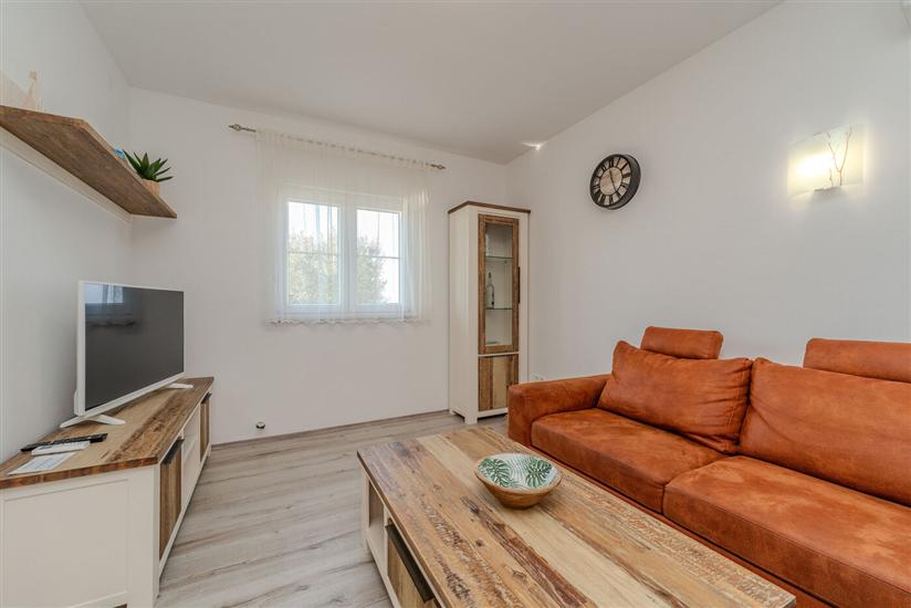 House K1, for 10 persons