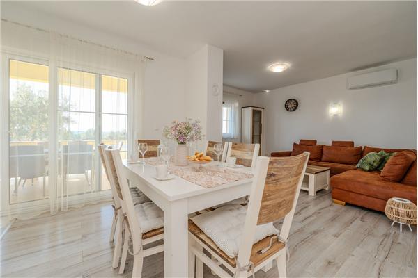 House K1, for 10 persons