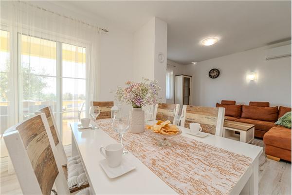 House K1, for 10 persons