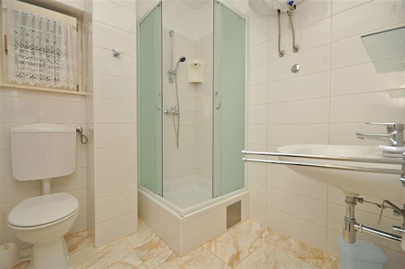 Apartment A1, for 6 persons