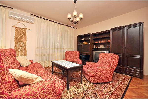 Apartment A1, for 6 persons