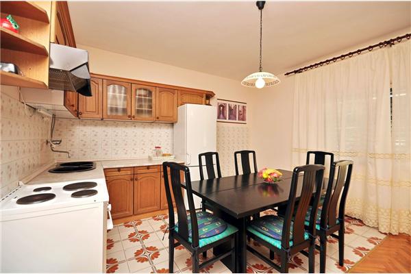 Apartment A1, for 6 persons