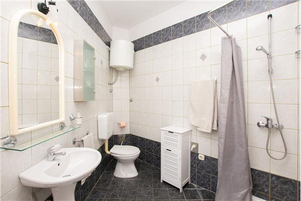 Apartment A1, for 8 persons