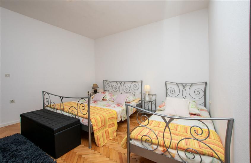 Apartment A1, for 8 persons