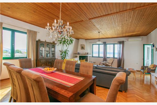 Apartment A1, for 8 persons