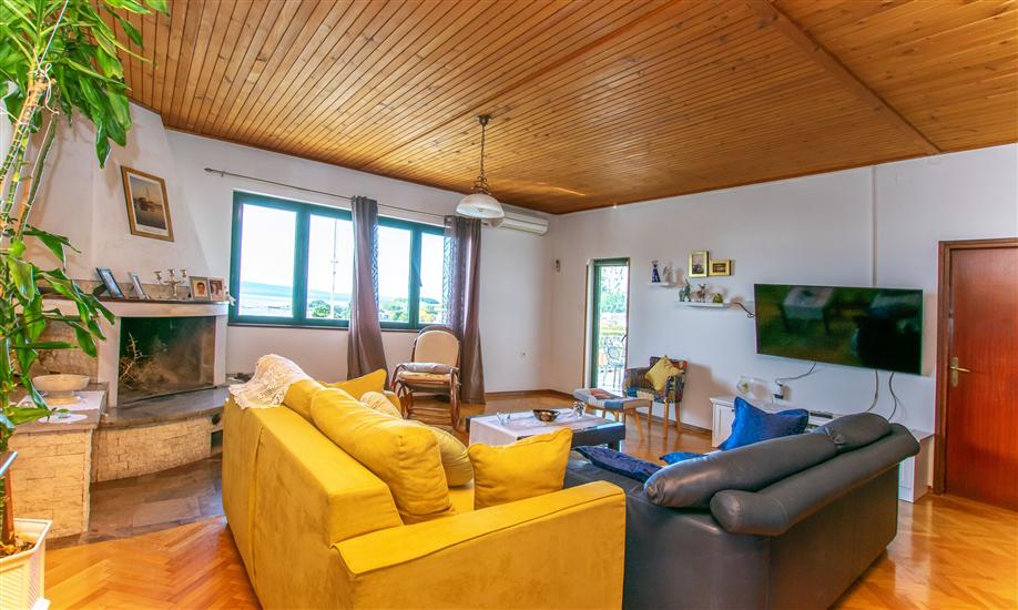 Apartment A1, for 8 persons