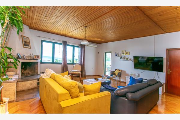 Apartment A1, for 8 persons