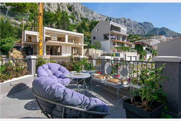 Apartment A1, for 8 persons