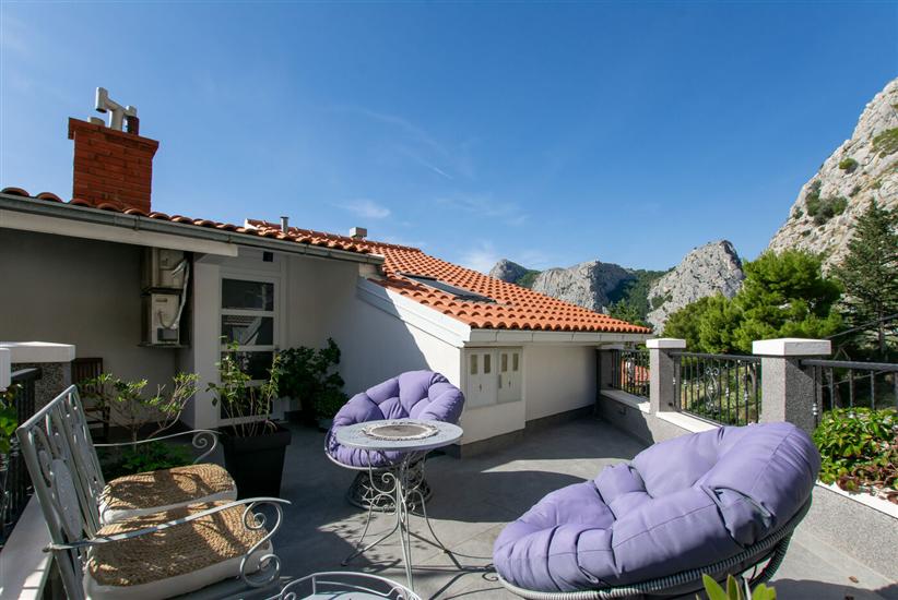 Apartment A1, for 8 persons