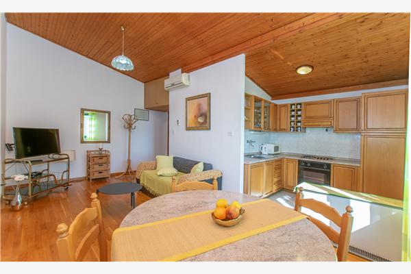 Apartment A2, for 5 persons