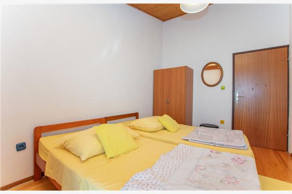 Apartment A2, for 5 persons