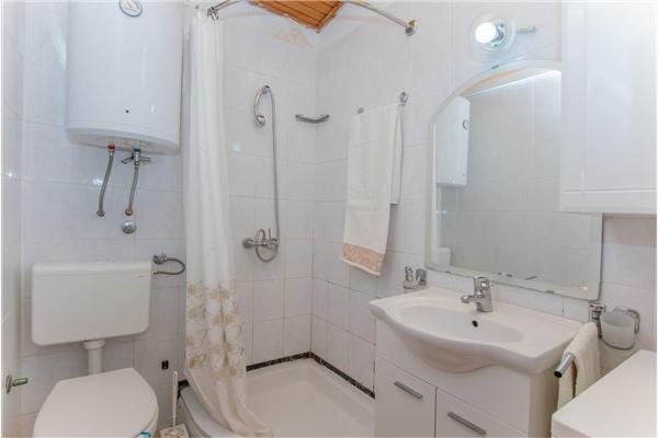 Apartment A2, for 5 persons