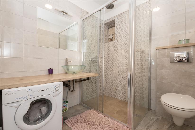 Apartman A1, na 6 osebe