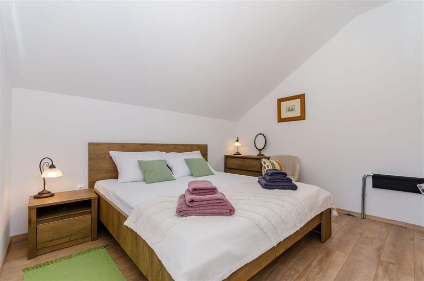 House K1, for 8 persons