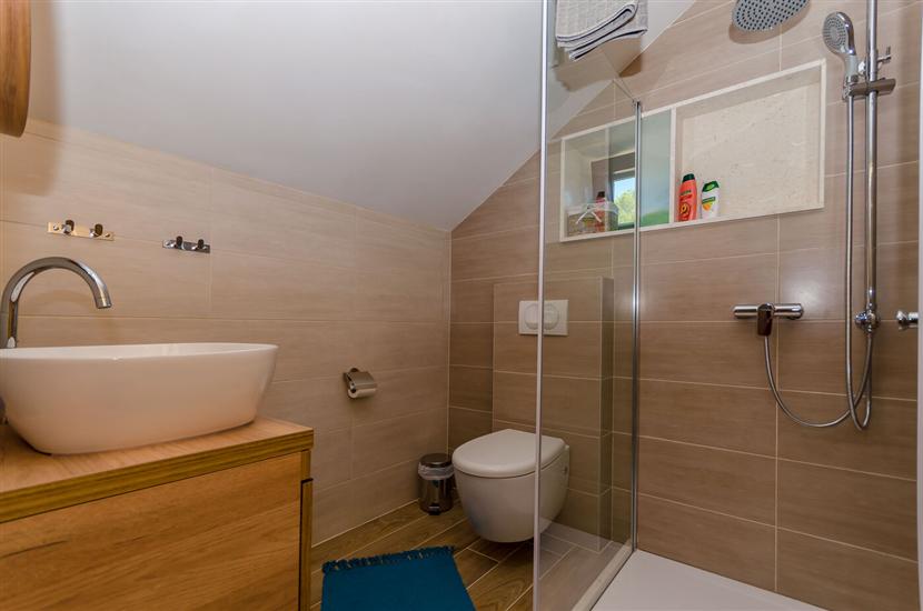 House K1, for 8 persons