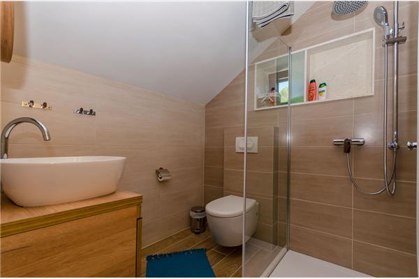 House K1, for 8 persons