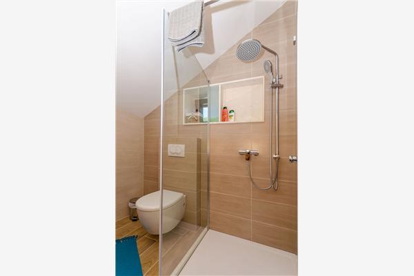 House K1, for 8 persons