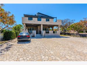 Apartments Mavracic , Size 45.00 m2, Airline distance to the sea 20 m