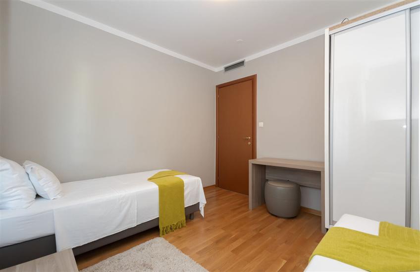Apartment A2, for 5 persons