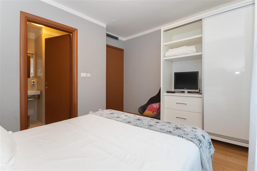 Apartment A2, for 5 persons
