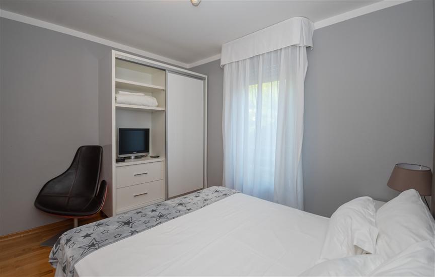 Apartment A2, for 5 persons