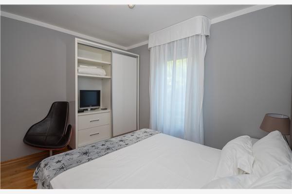 Apartment A2, for 5 persons