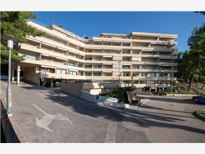 Apartments Residence suits Lav Podstrana, Size 60.00 m2, Airline distance to the sea 100 m