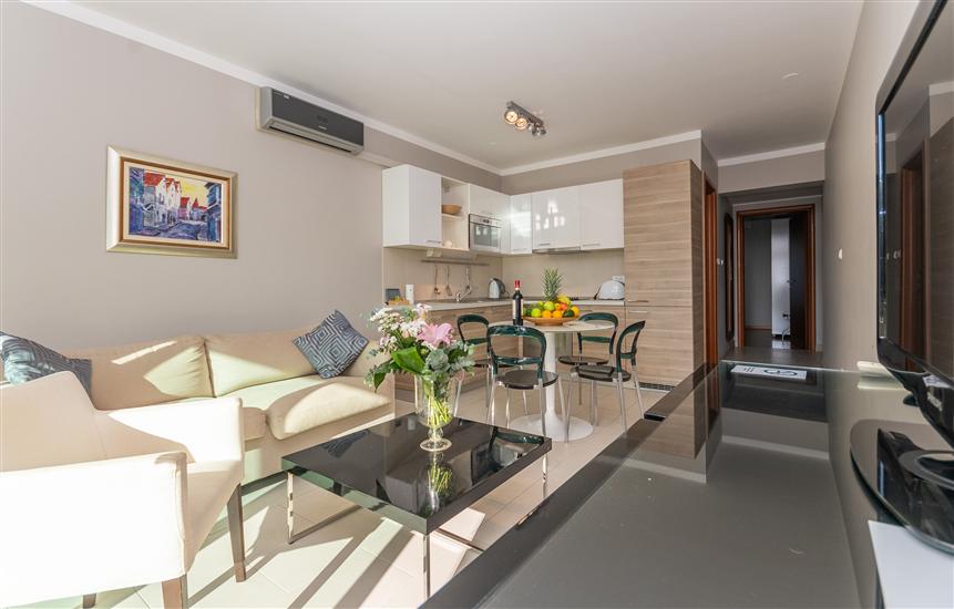 Apartment A1, for 5 persons
