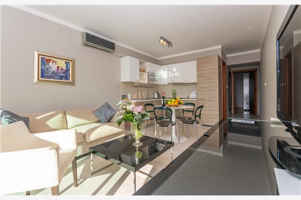 Apartment A1, for 5 persons