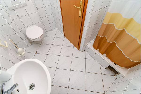 Apartment A8, for 4 persons