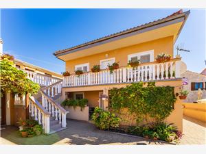 Apartments Nadica Nin, Size 72.00 m2, Airline distance to town centre 30 m