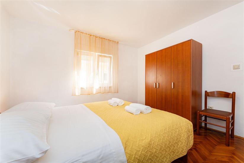 Apartment A1, for 5 persons