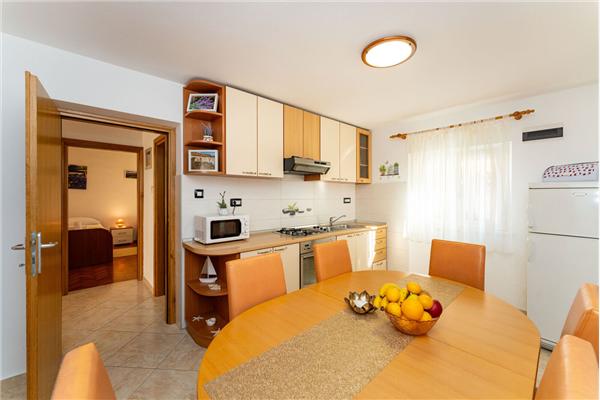 Apartment A1, for 5 persons