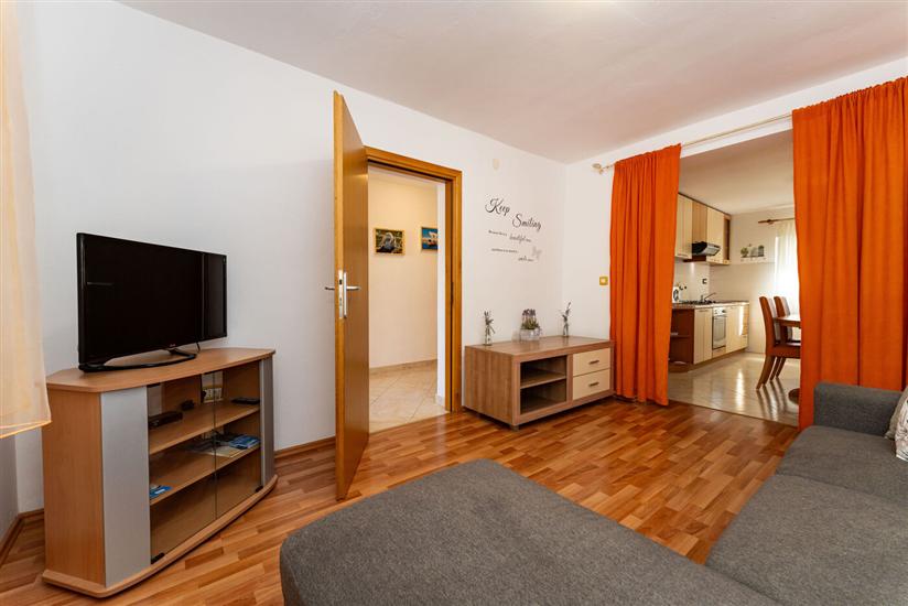 Apartment A1, for 5 persons