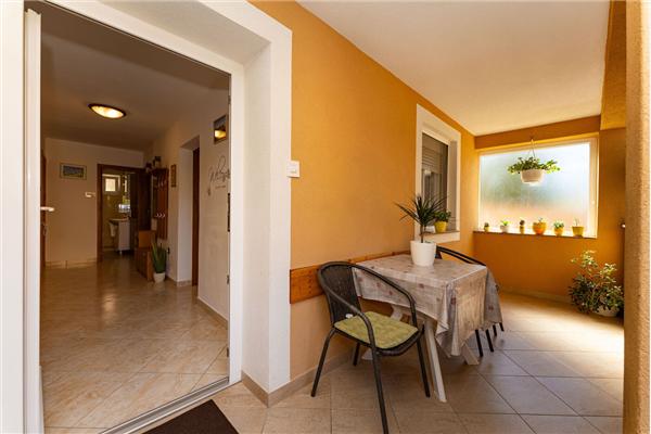 Apartment A1, for 5 persons