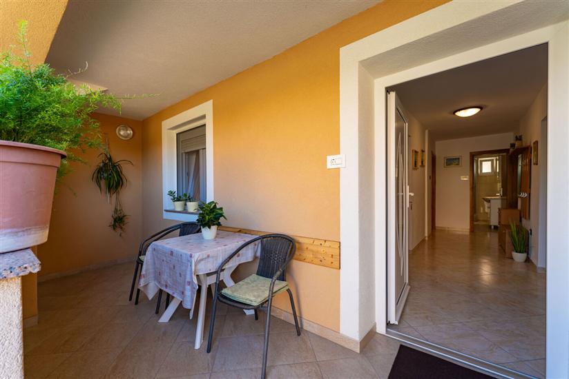 Apartment A1, for 5 persons
