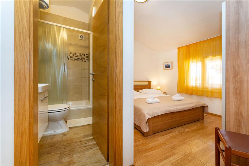 Apartment A2, for 4 persons