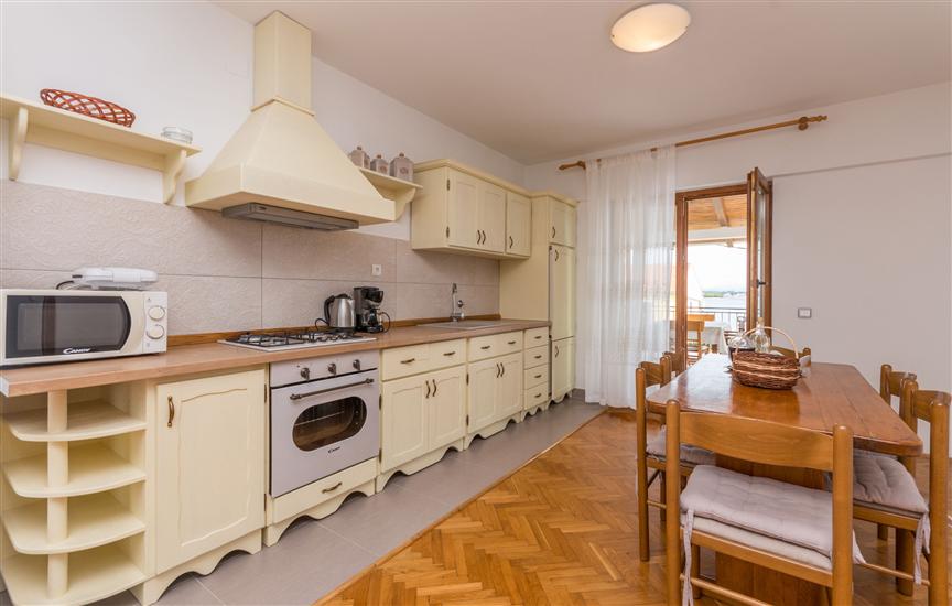 Apartment A1, for 6 persons