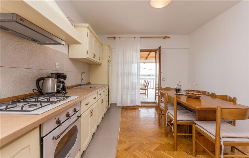 Apartment A1, for 6 persons