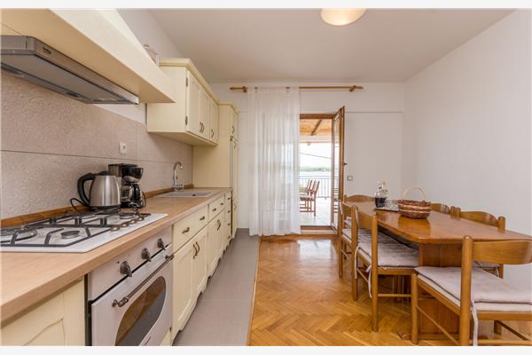 Apartment A1, for 6 persons